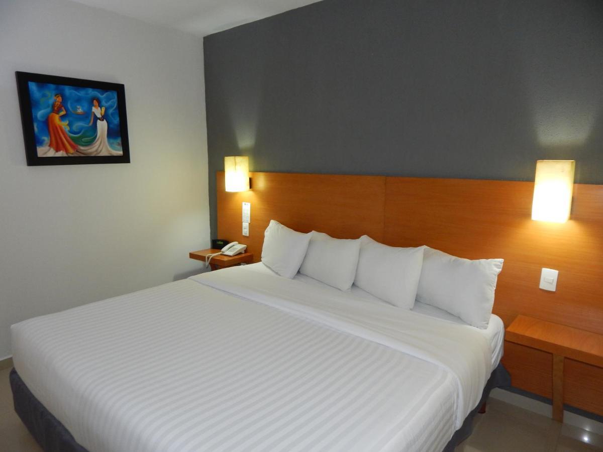 Hotel Gran Minatitlan Plaza Exteriör bild